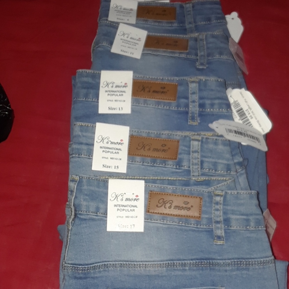 New Jeans - Picture 3 of 3
